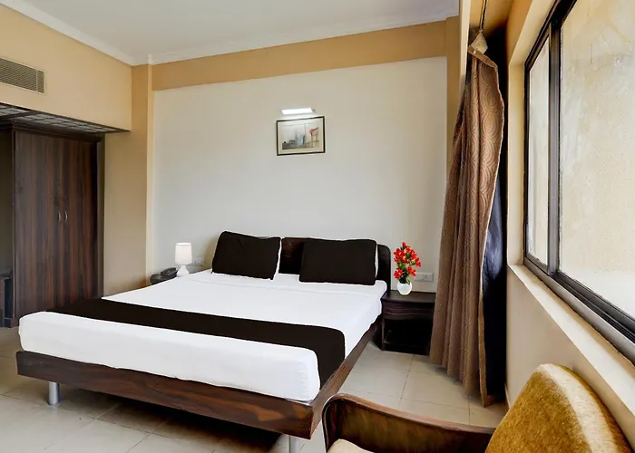 Super Townhouse Koyambedu
