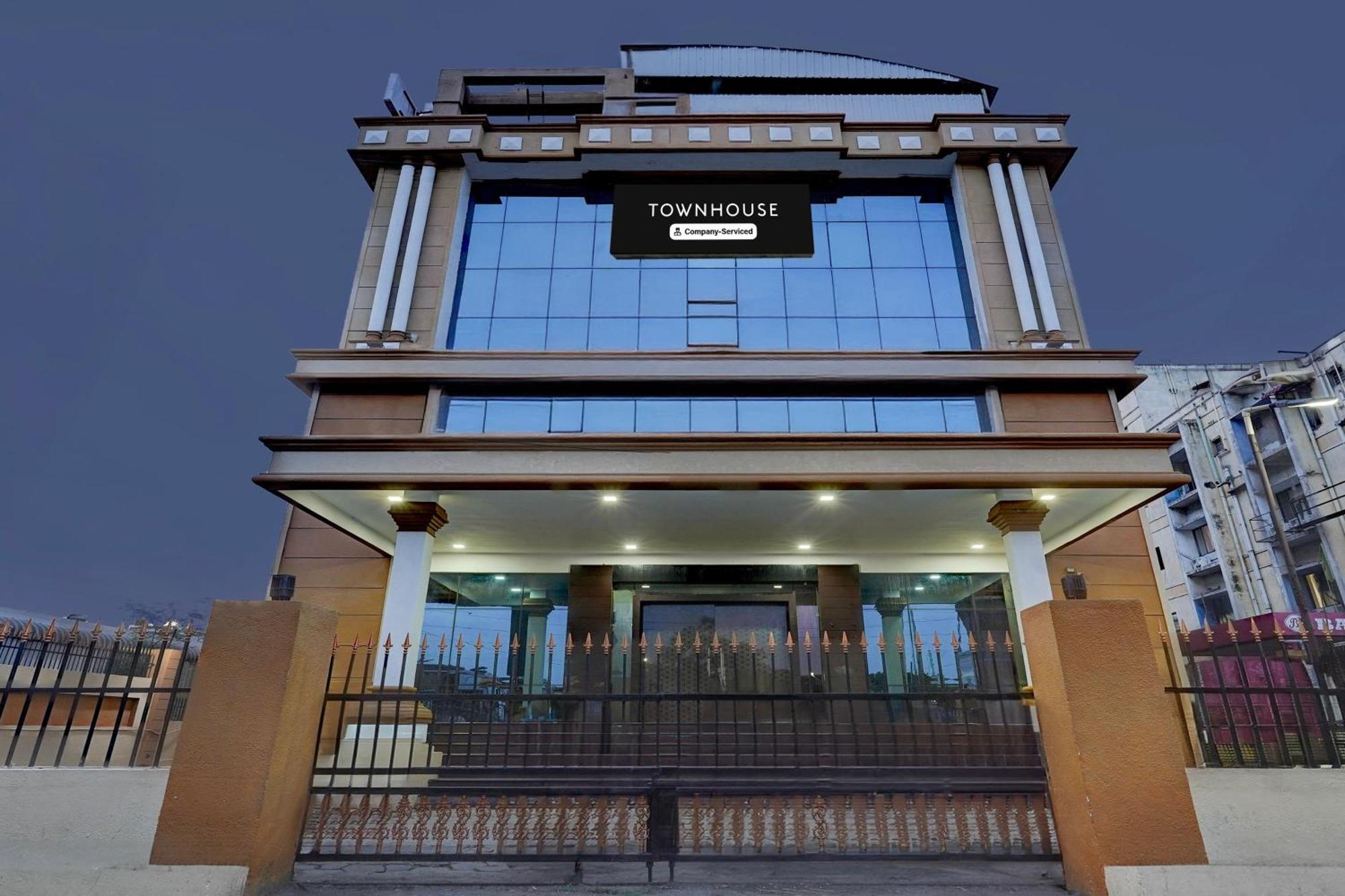 Super Townhouse Koyambedu 3* Chennai